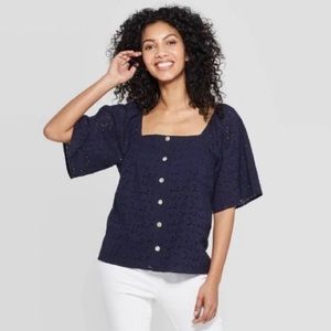 Square neck lace blouse